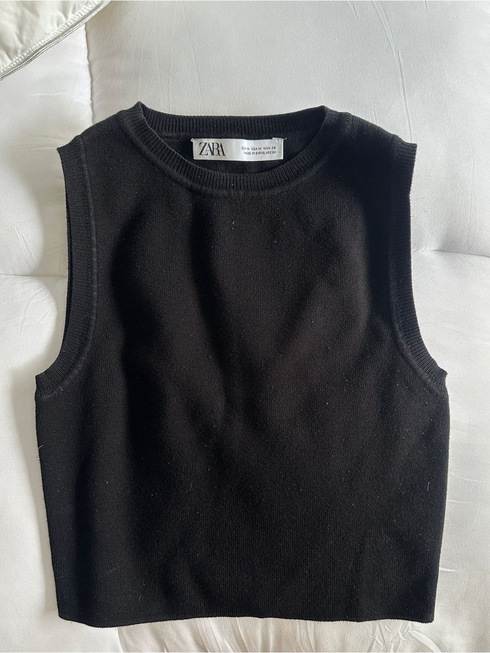 Zara Black Ribbed Sleeveless Knit Tank Size M
